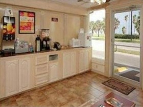Budget Inn & Suites Shoreline