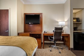 Comfort Suites Central