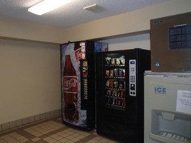 Days Inn & Suites by Wyndham Corpus Christi Central