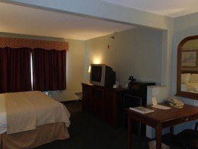 Days Inn & Suites by Wyndham Corpus Christi Central