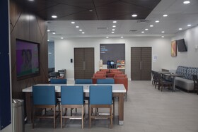 Holiday Inn Express Corpus Christi - Beachfront
