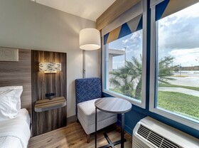 Holiday Inn Express Corpus Christi - Beachfront
