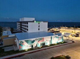 Holiday Inn Express Corpus Christi - Beachfront