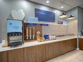Holiday Inn Express Corpus Christi - Beachfront
