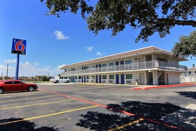 Motel 6 Corpus Christi East - North Padre
