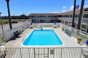 Motel 6 Corpus Christi East - North Padre