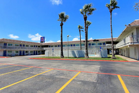 Motel 6 Corpus Christi East - North Padre