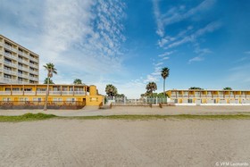 Quality Inn & Suites on the Beach