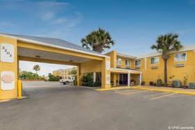 Quality Inn & Suites on the Beach