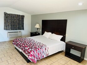Safari Inn Motel