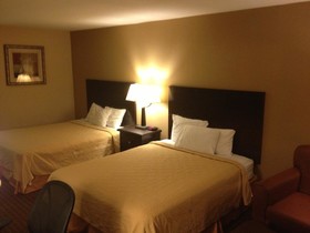 Rodeway Inn & Suites