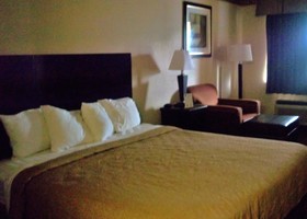 Rodeway Inn & Suites