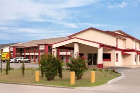 Super 8 by Wyndham Corsicana
