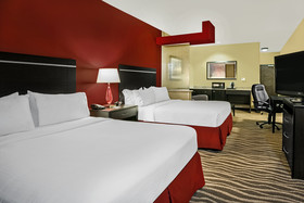 Holiday Inn Express Hotel & Suites Cotulla