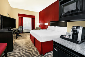 Holiday Inn Express Hotel & Suites Cotulla