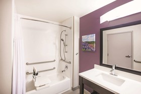 La Quinta Inn & Suites by Wyndham Houston Cypress