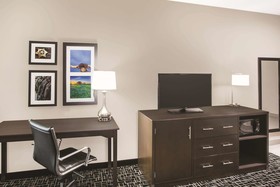 La Quinta Inn & Suites by Wyndham Houston Cypress