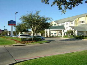 Candlewood Suites Dallas Market Center-Love Field