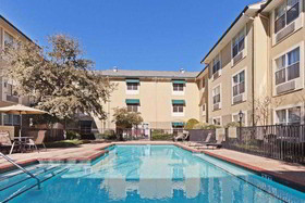 Candlewood Suites Dallas Market Center-Love Field
