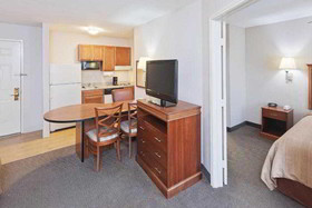 Candlewood Suites Dallas Market Center-Love Field