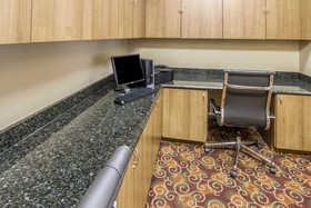 Quality Inn & Suites I-35 E/Walnut Hill