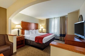 Comfort Suites North Dallas
