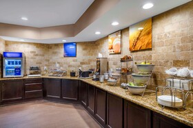 Comfort Suites North Dallas