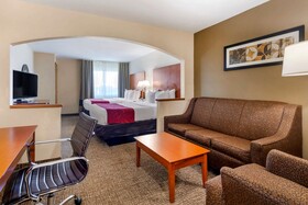 Comfort Suites North Dallas