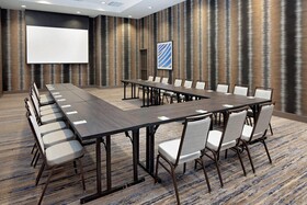 Courtyard by Marriott Dallas Downtown/Reunion District