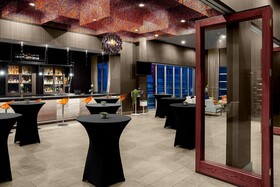 Courtyard by Marriott Dallas Downtown/Reunion District