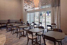 Courtyard by Marriott Dallas Downtown/Reunion District