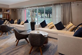 Courtyard by Marriott Dallas Downtown/Reunion District