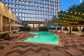 DoubleTree by Hilton Hotel Dallas - Market Center