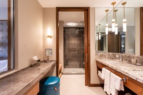 Drey Hotel