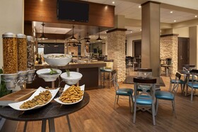 Embassy Suites by Hilton Dallas Market Center