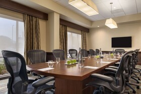 Embassy Suites by Hilton Dallas Market Center