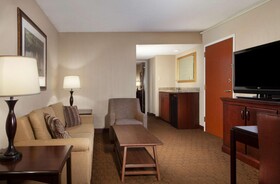 Embassy Suites Dallas Near The Galleria