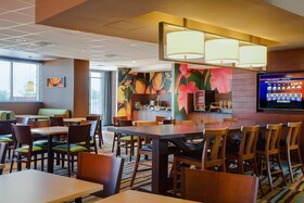 Fairfield Inn & Suites Dallas West/I-30