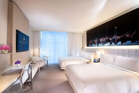 Hall Arts Hotel