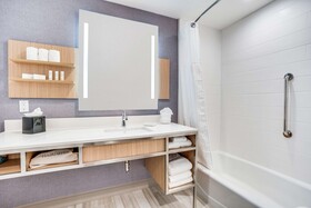 Hilton Garden Inn Dallas Central Expy North Park Area