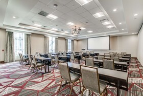 Hilton Garden Inn Dallas Central Expy North Park Area
