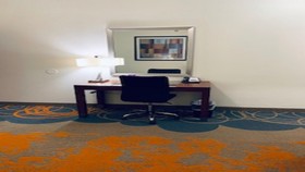 Holiday Inn Express & Suites Dallas Park Central Northeast