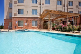 Holiday Inn Express & Suites Dallas Park Central Northeast
