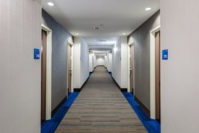 Holiday Inn Express Hotel & Suites Dallas West