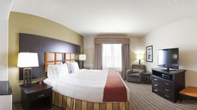 Holiday Inn Express Hotel & Suites Dallas West