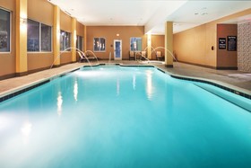 Holiday Inn Express Hotel & Suites North Dallas At Preston