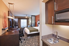 Holiday Inn Express Hotel & Suites North Dallas At Preston