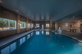 Holiday Inn Express Hotel & Suites North Dallas At Preston