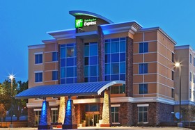 Holiday Inn Express Hotel & Suites North Dallas At Preston
