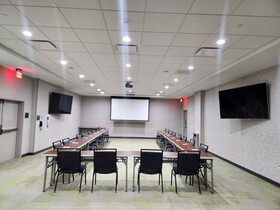 Home2 Suites by Hilton Dallas Medical District Lovefield